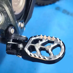 Woodniu Racein CNC Foot Pegs Pedals - Anti-Slip Footrests for Surron Ultra Bee Off-Road Motorcycle