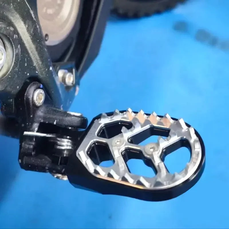 For SURRON Motorcycles Pedals Ultra Bee Foot Pedal Electric Bikes Off-road Dirtbike for SURRON Modified Motorcycles Accessories