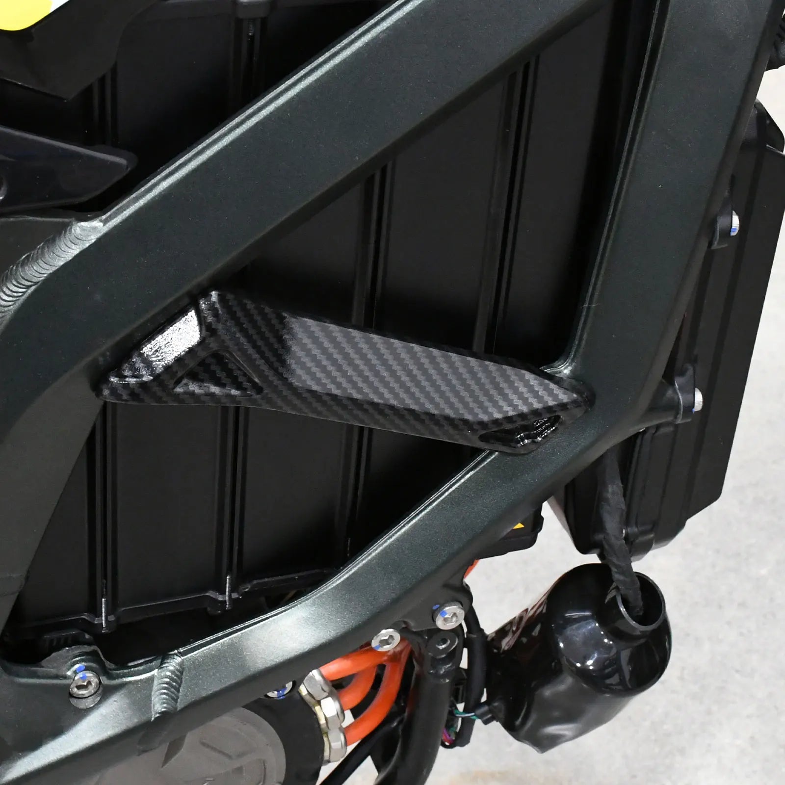 For Surron Ultra Bee Carbon Fiber Battery Protect Cover Water Transfer Printing Battery Baffle E-bike for Surron Motorcycle Part